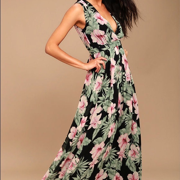 Lulu’s Black print floral maxi dress - Picture 5 of 5